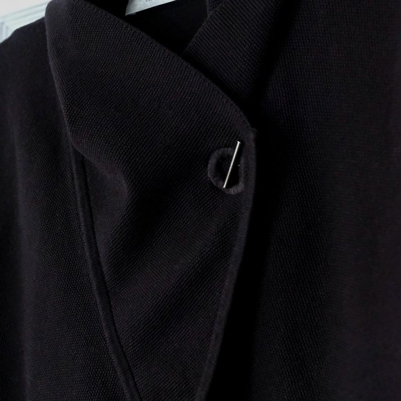 Long black sweater - Picture 3 of 3